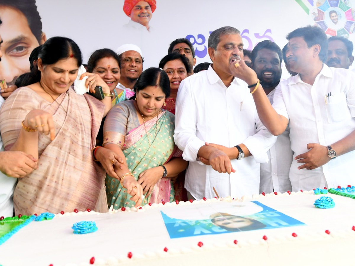 HBDYSJAGAN YS Jagan mohan reddy birthday celebration photos26