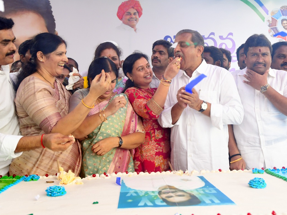 HBDYSJAGAN YS Jagan mohan reddy birthday celebration photos28