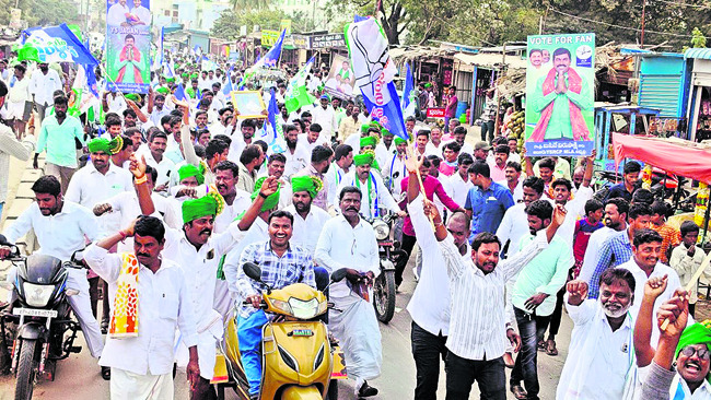 జననేత వైఎస్‌ జగన్‌మోహన్‌రెడ్డి జన్మదిన సంబరాలు జిల్లాలో1