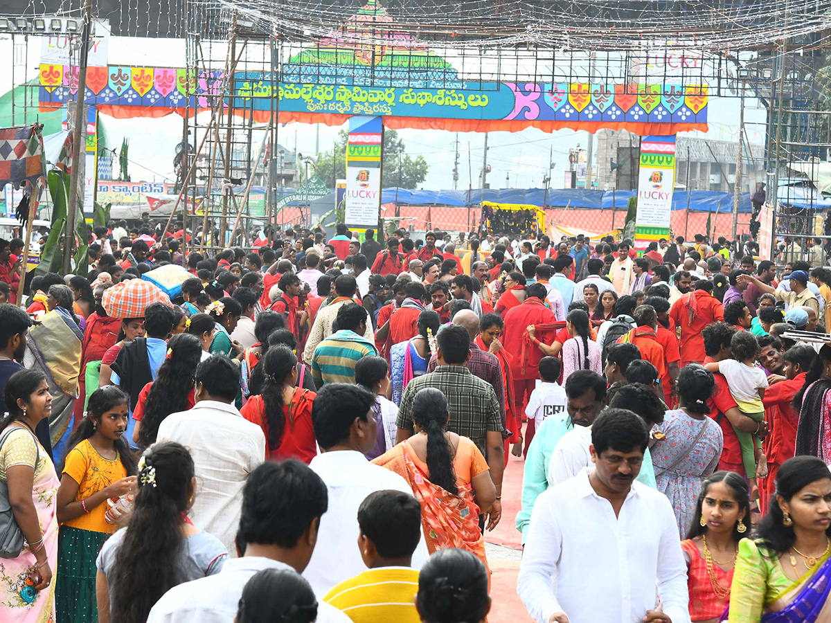 Bhavani Deeksha Viramana At Durga Temple Vijayawada10