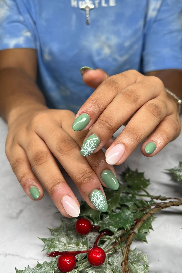 Christmas 2024 Special Nail Arts By Noeline In Social Media3