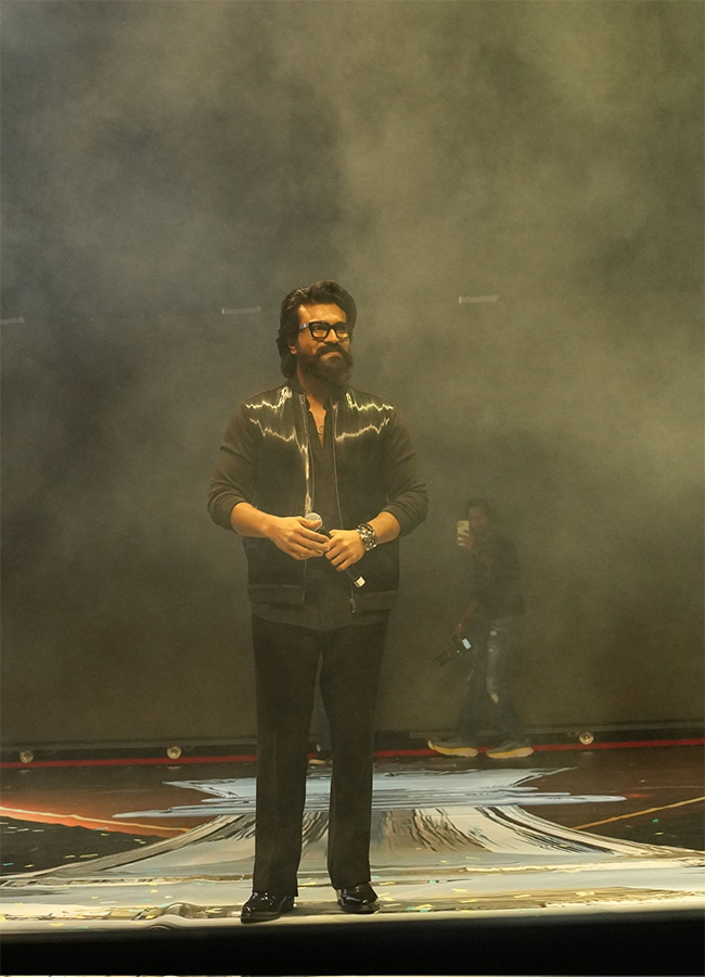 Ram Charan Game Changer Global Event At Dallas photos goes viral18