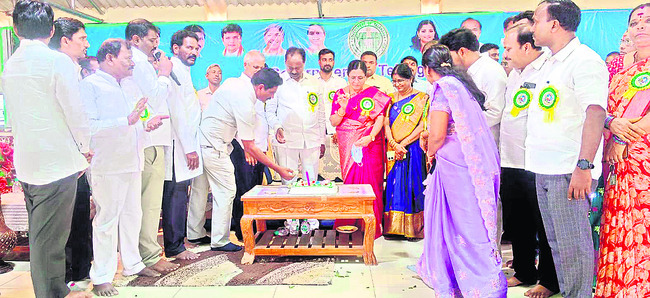 క్రీడల్లో గెలుపోటములు సహజం1