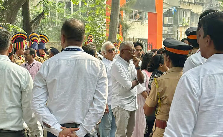 Director Shyam Benegal Funeral in Mumbai Photos3