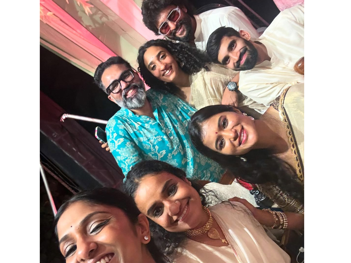 Ram Gopal Varma niece Shravya Varma Fun at Keerthy Suresh wedding Photos4