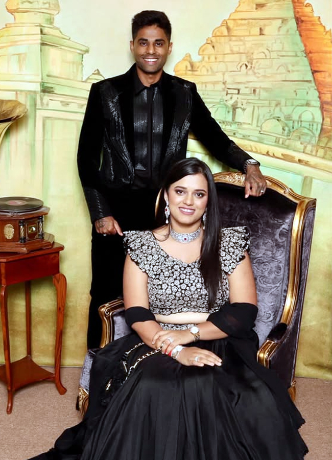 Suryakumar with his wife Devisha stunning photos5