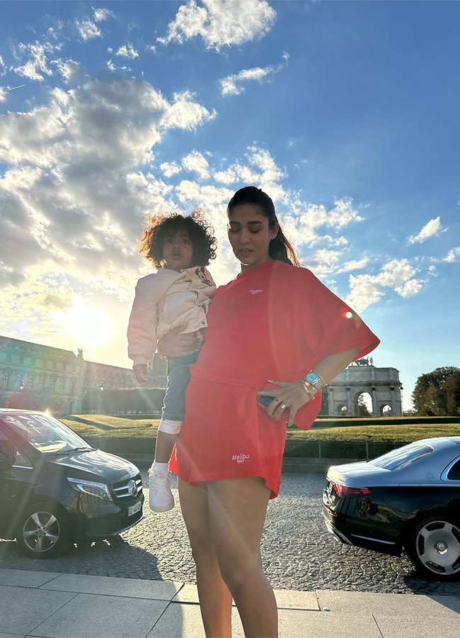 Sweet little moments from the best holiday Nayanthara photos goes viral3