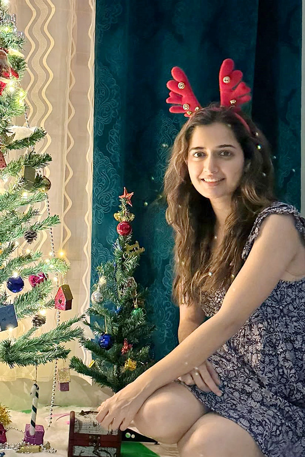 Tollywood Heroines Participated In Christmas Celebrations Photos Goes Viral19