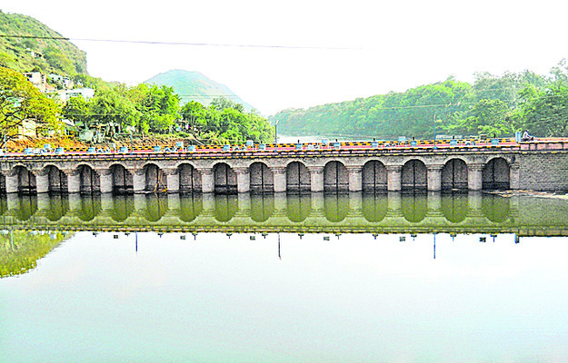 క్రీస్తు మార్గంలో పయనించాలి 1