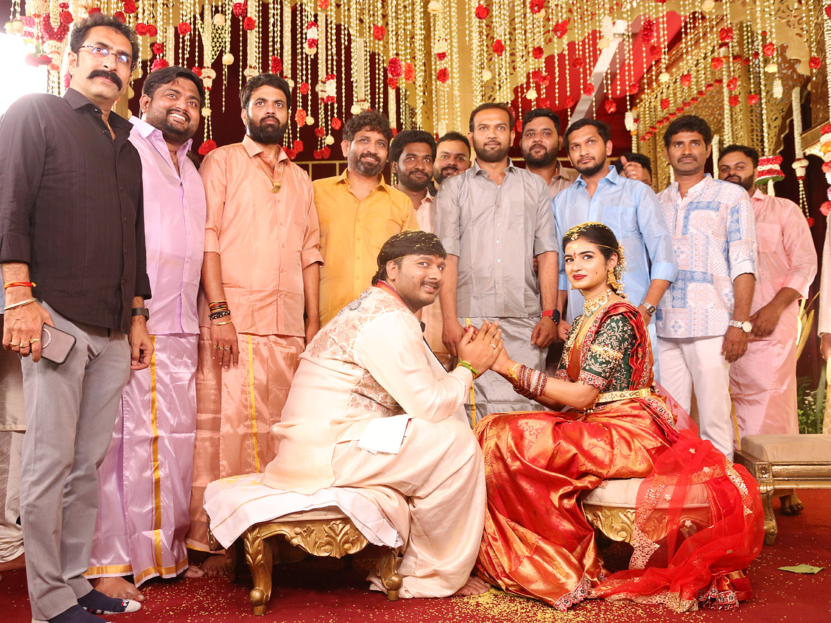 Celebs and Political Leaders at Kothapalli Geetha Son Abhinay Tej Wedding Reception Photos 23