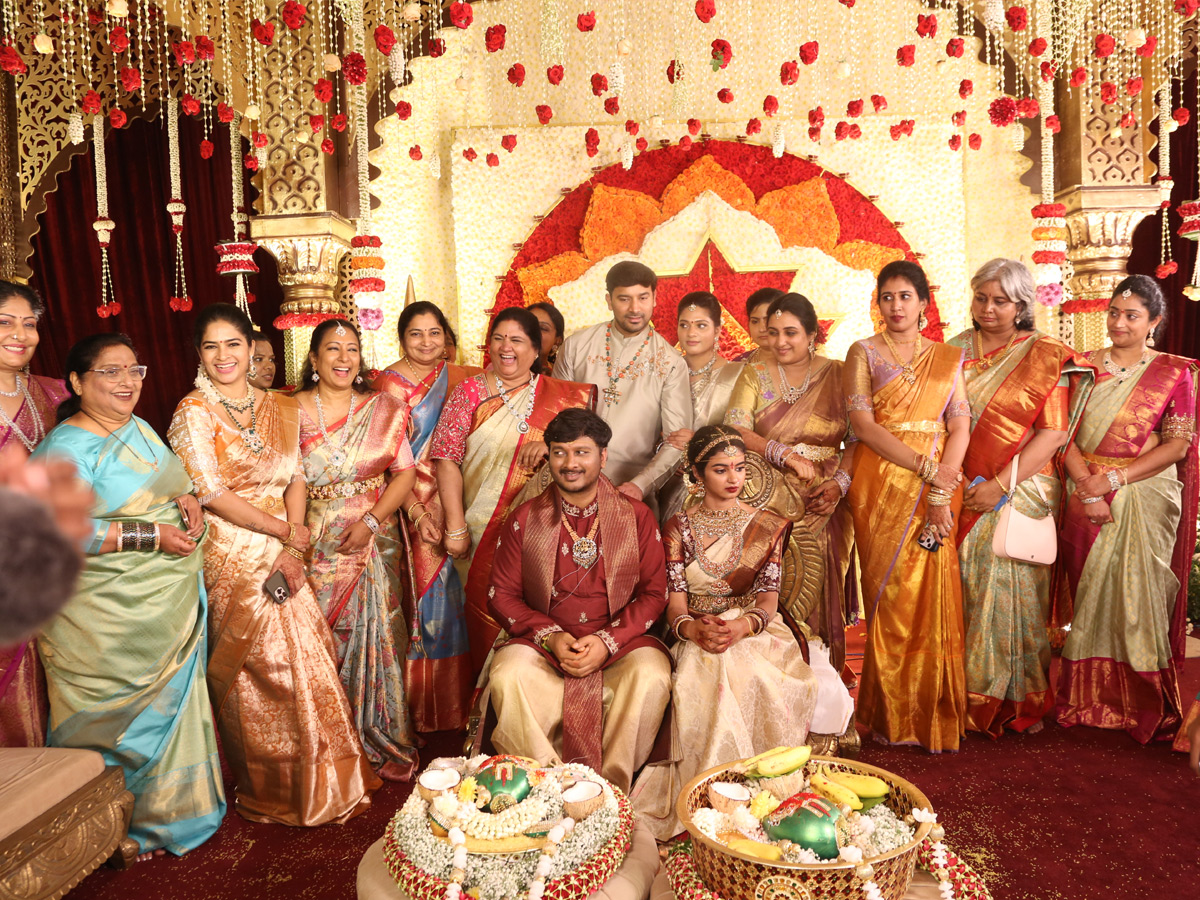 Celebs and Political Leaders at Kothapalli Geetha Son Abhinay Tej Wedding Reception Photos 27