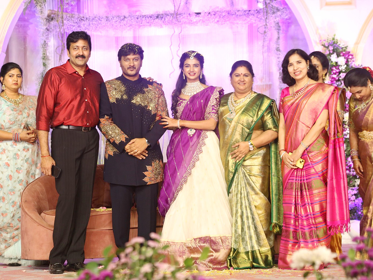 Celebs and Political Leaders at Kothapalli Geetha Son Abhinay Tej Wedding Reception Photos 4