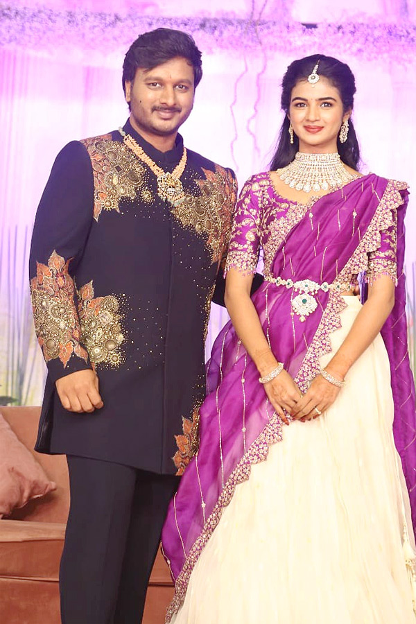 Celebs and Political Leaders at Kothapalli Geetha Son Abhinay Tej Wedding Reception Photos 5