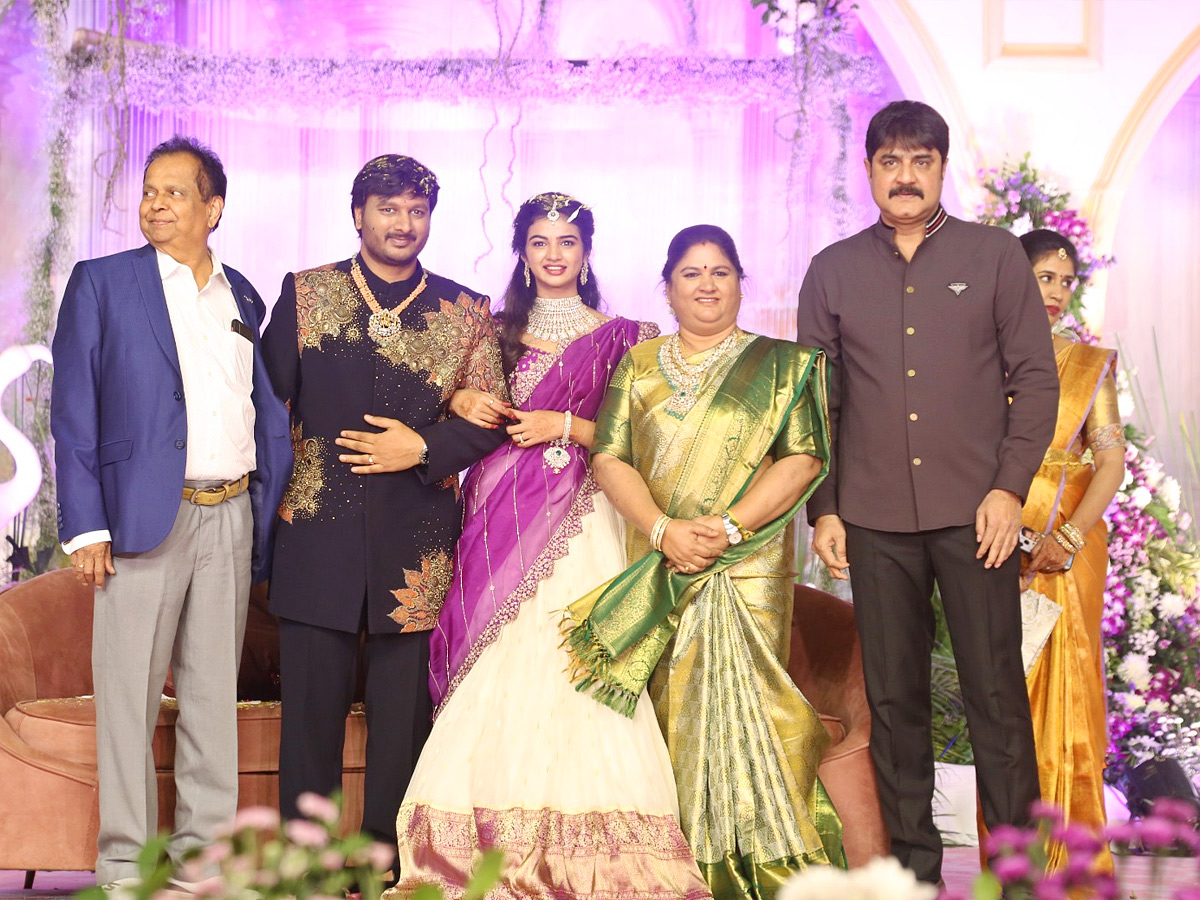 Celebs and Political Leaders at Kothapalli Geetha Son Abhinay Tej Wedding Reception Photos 7