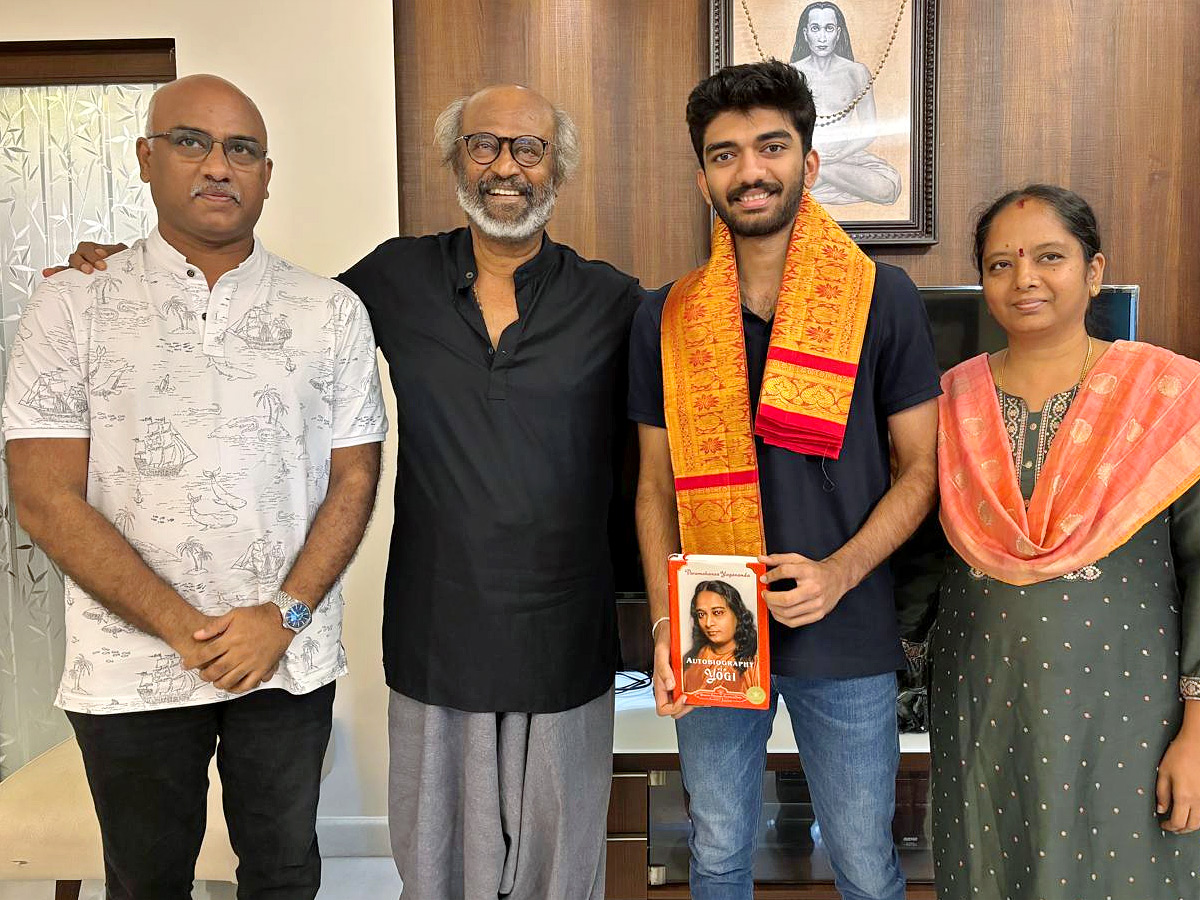 Chess prodigy Gukesh Dommaraju meets Rajinikanth and Sivakarthikeyan Photos7