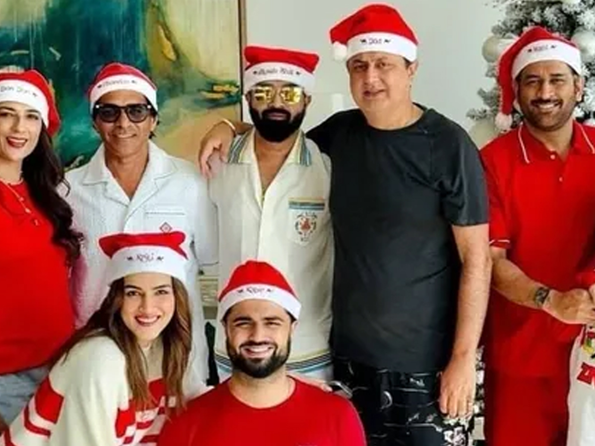 MS Dhoni celebrated Christmas with his family while dressed as Santa Claus8