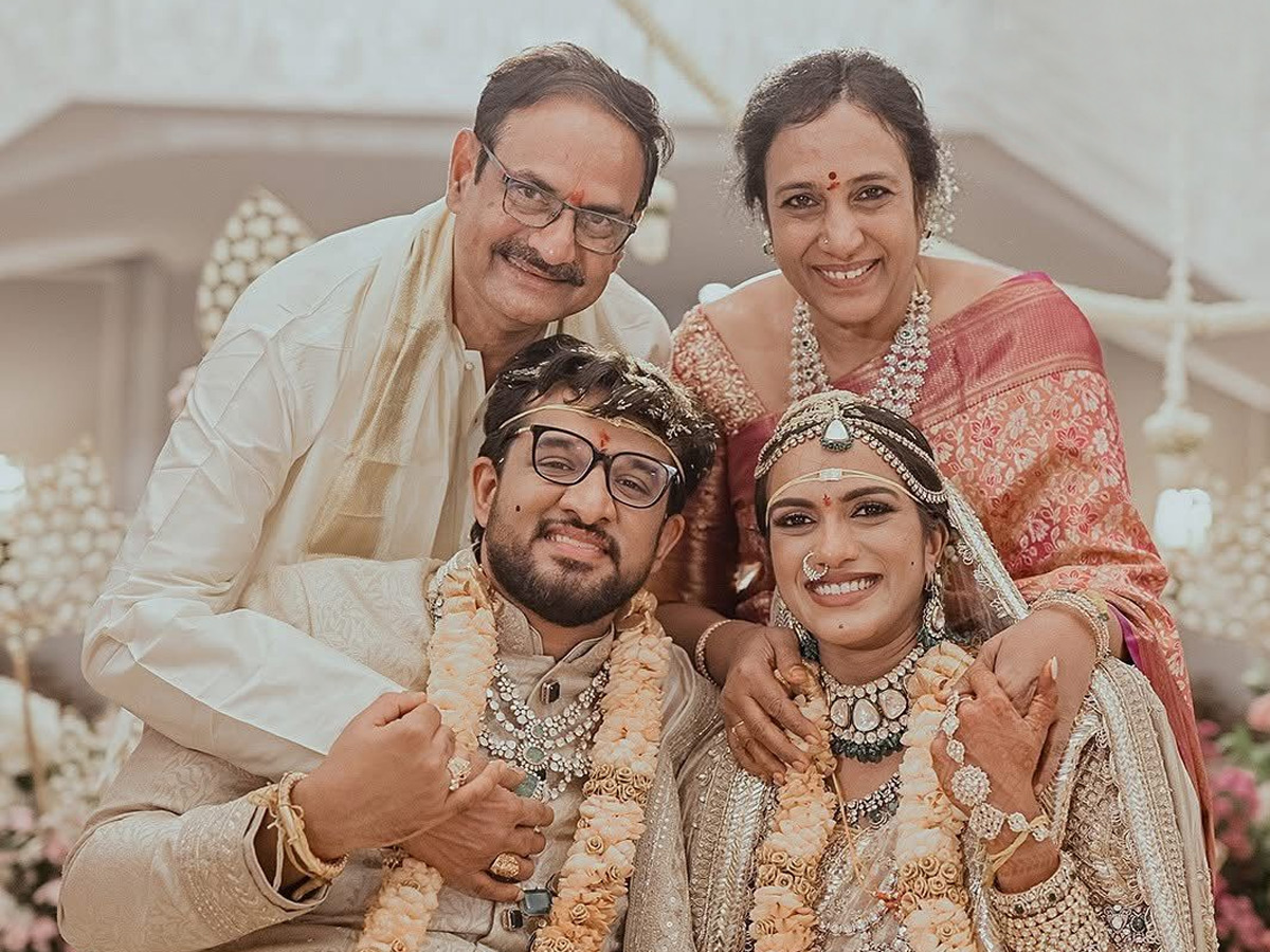 PV Sindhu shares dreamy wedding pics with husband Venkata Datta Sai goes viral6