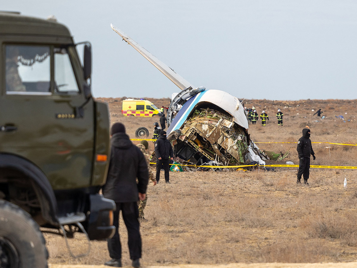 kazakhstan plane crash photos goes viral14