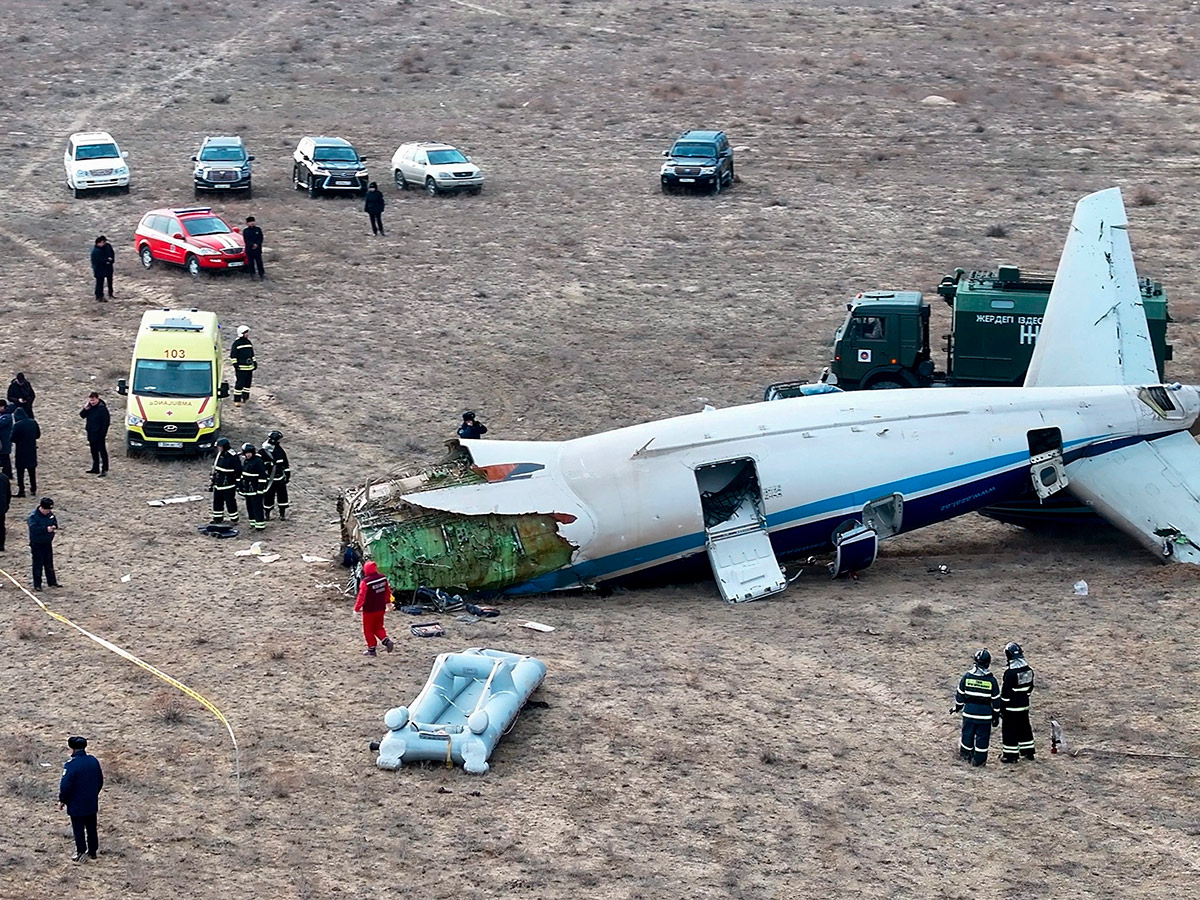 kazakhstan plane crash photos goes viral4