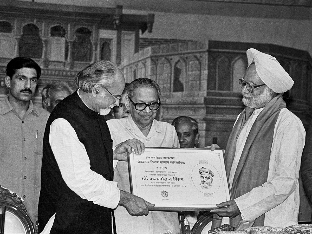 Former PM Manmohan Singh Rare and unseen photos goes viral21