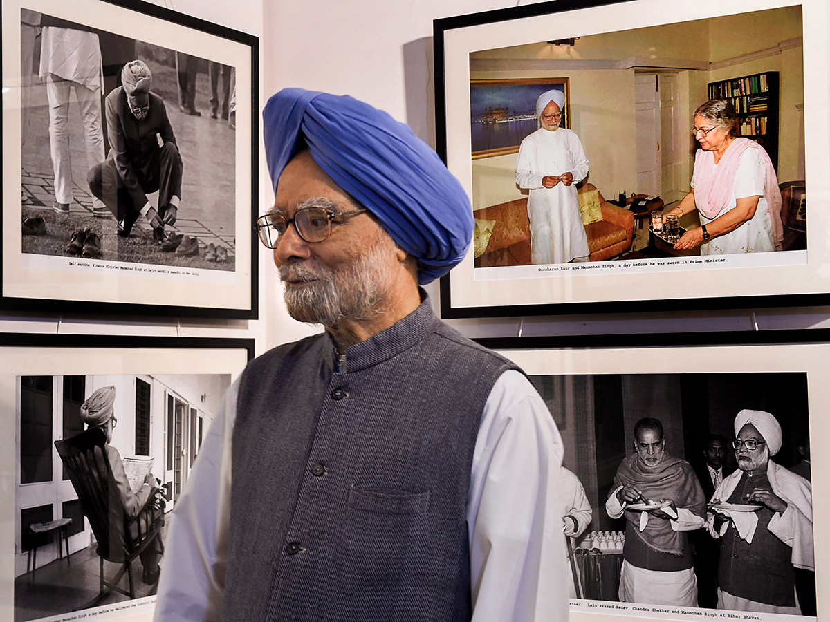 Former PM Manmohan Singh Rare and unseen photos goes viral28