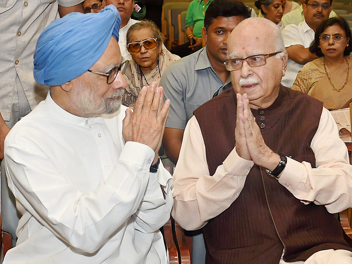 Former PM Manmohan Singh Rare and unseen photos goes viral9