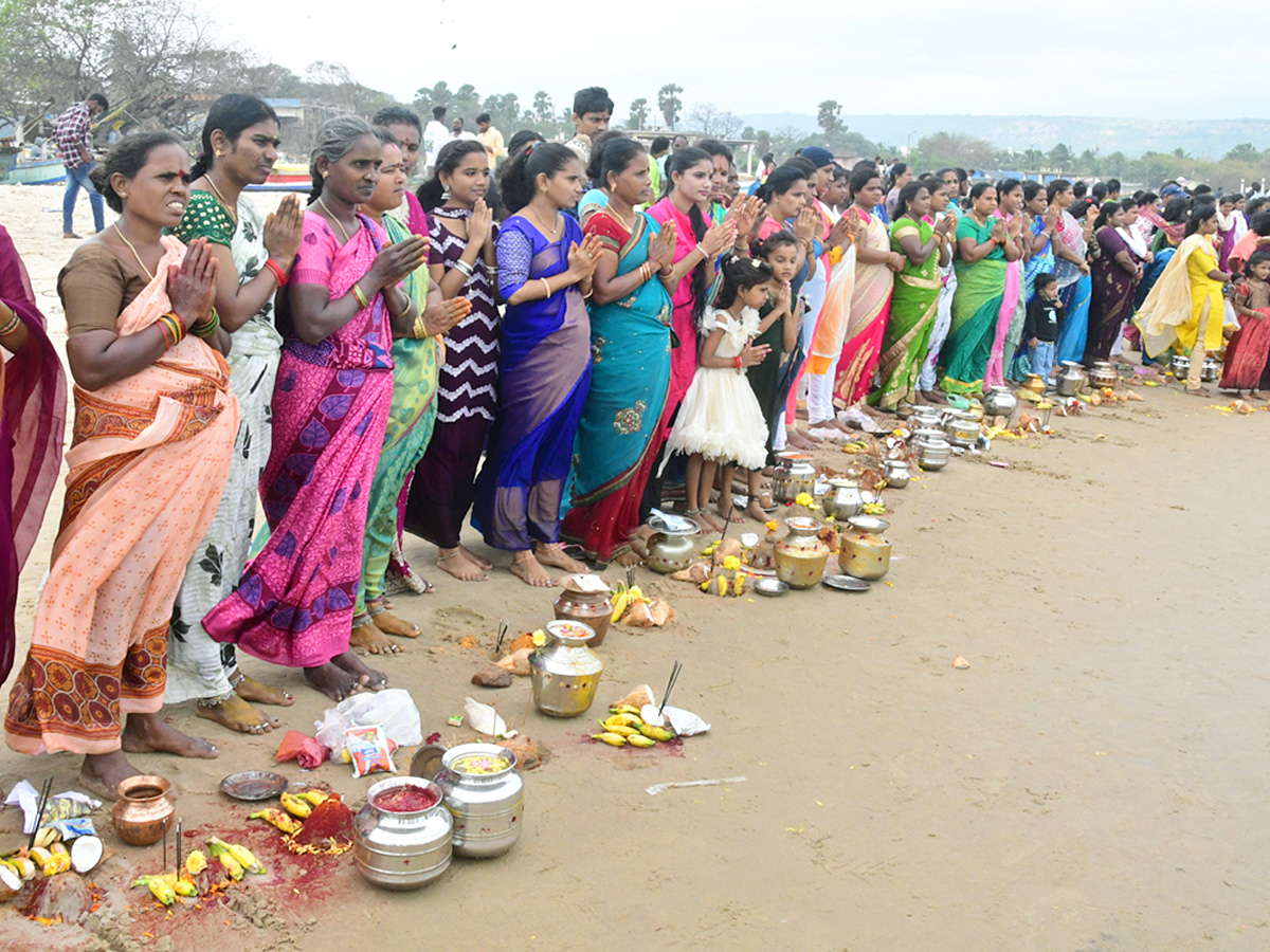 Visakhapatnam celebrates Gangamma Jatara as thanksgiving for safety photos12