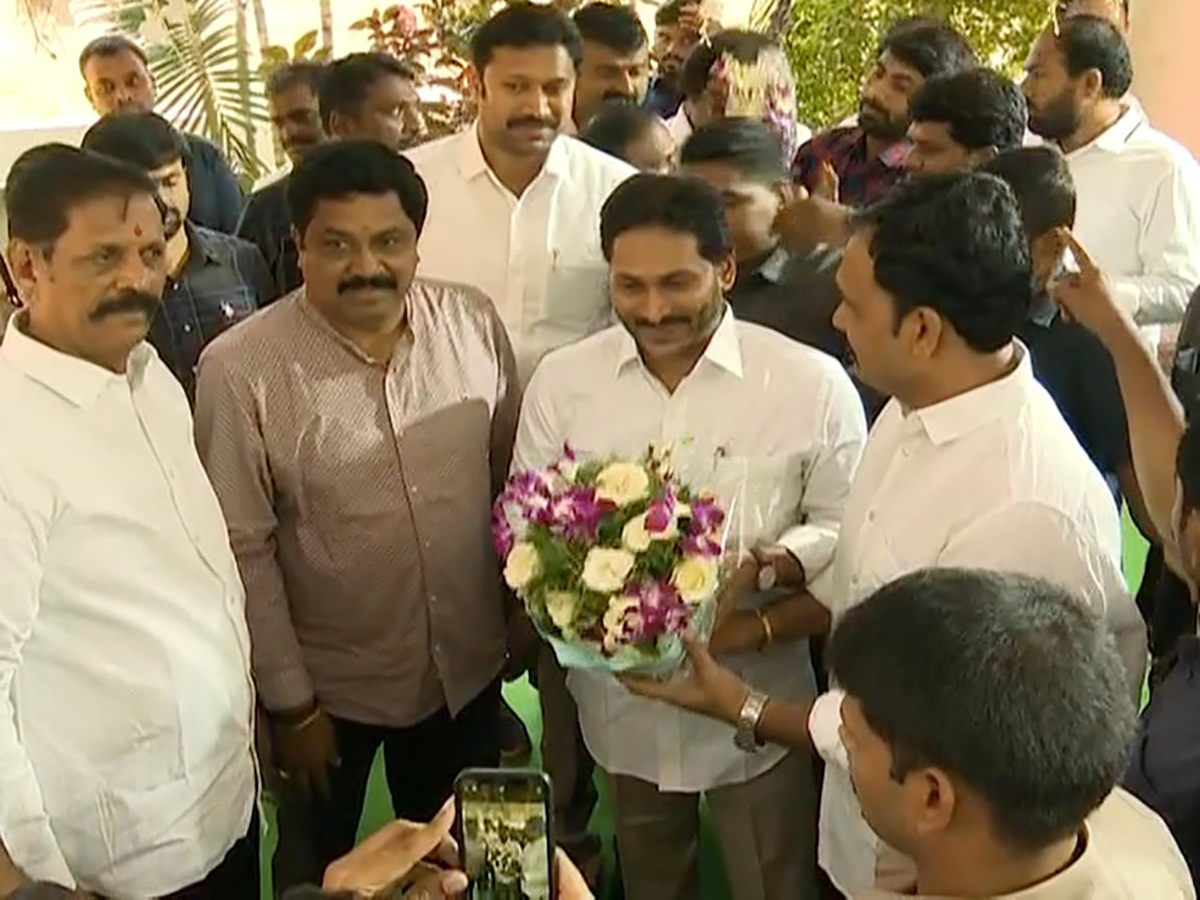 YS Jagan and YS Bharathi attends Wedding at Pulivendula Photos goes viral12