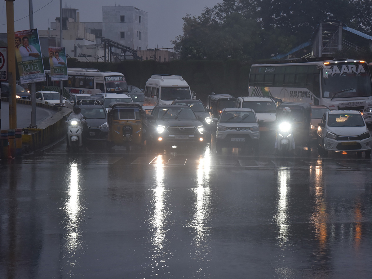 heavy rain in hyderabad today2