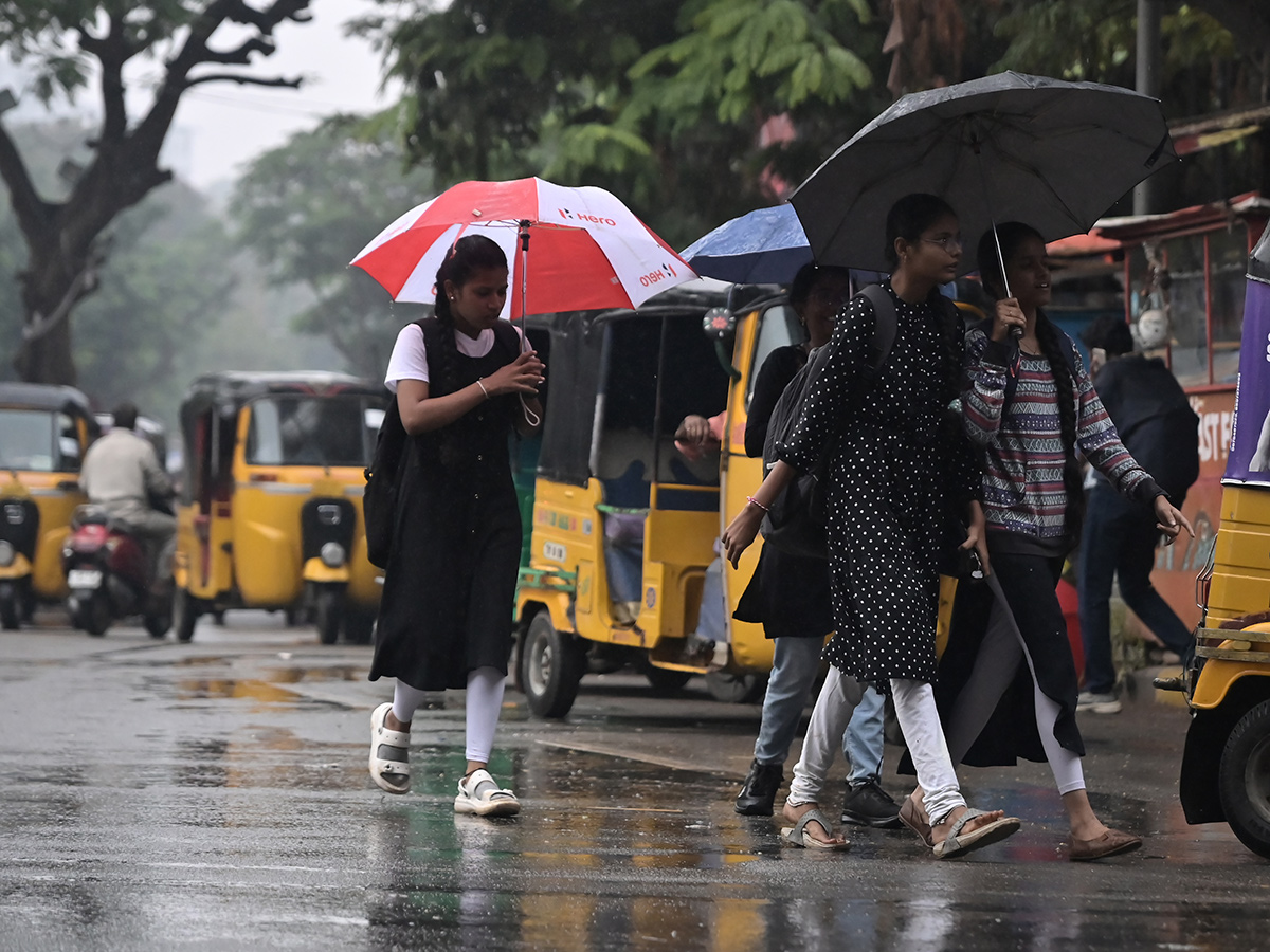 heavy rain in hyderabad today30