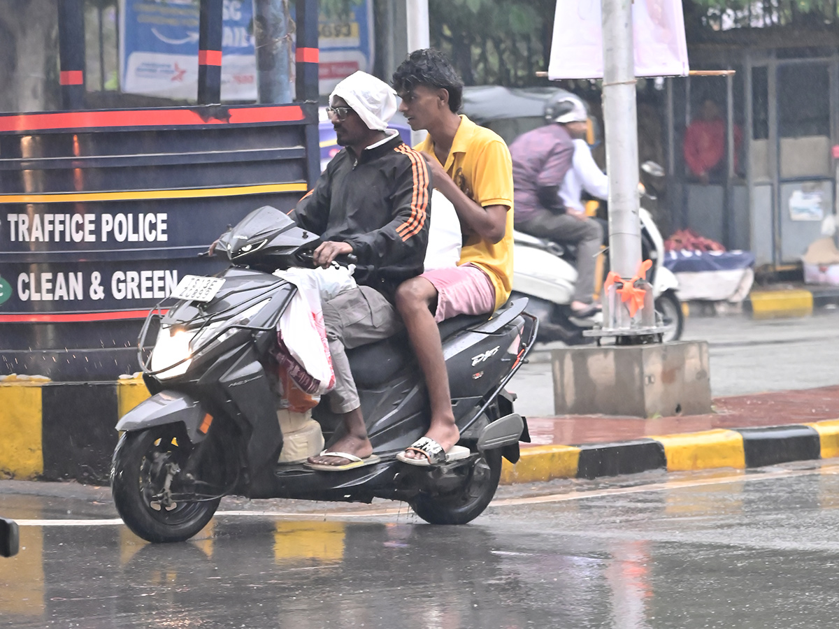 heavy rain in hyderabad today4