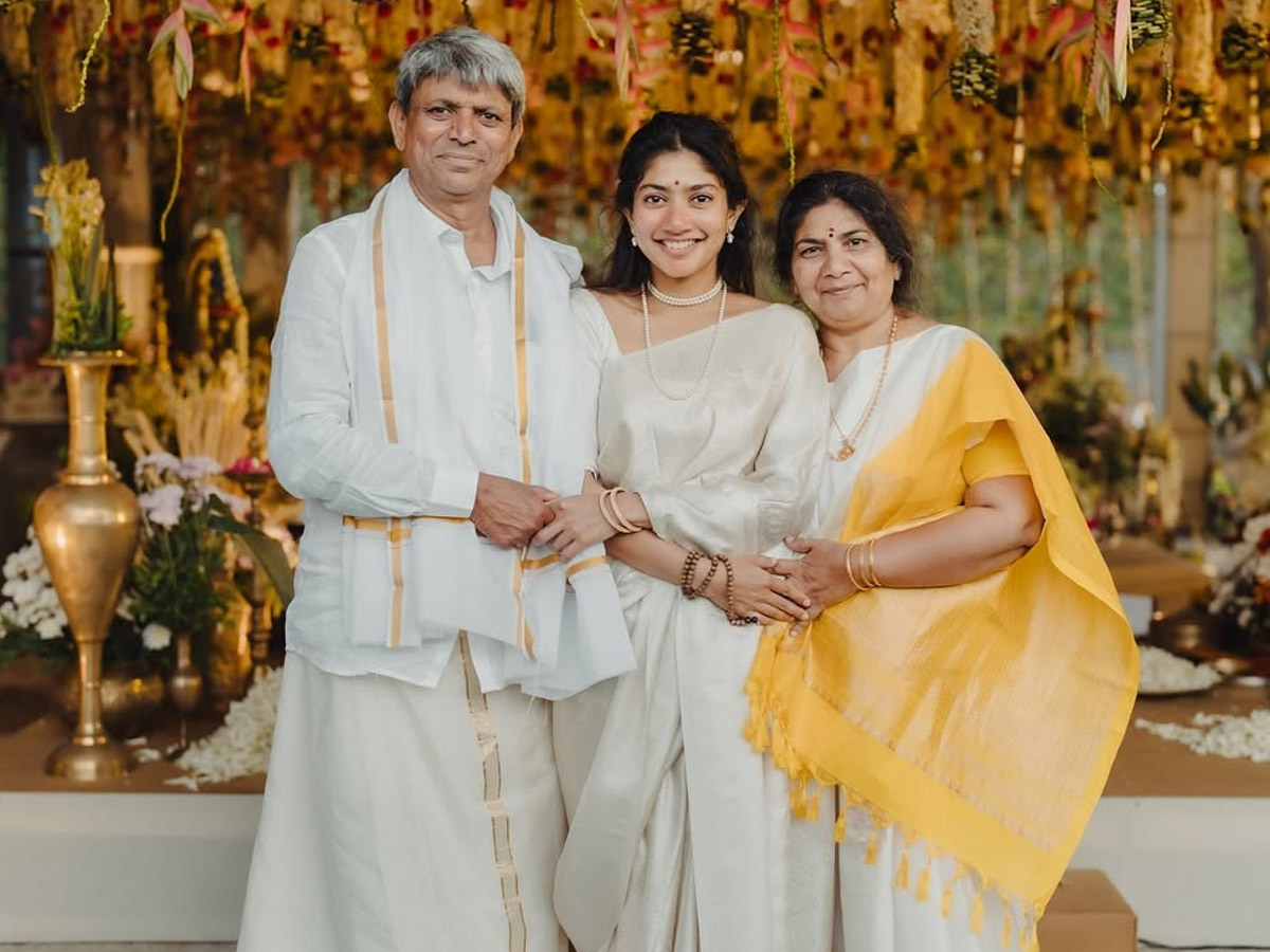 Actress Sai Pallavi Shares Emotional Post on Social media photos16