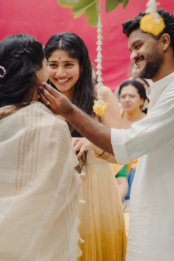 Actress Sai Pallavi Shares Emotional Post on Social media photos24