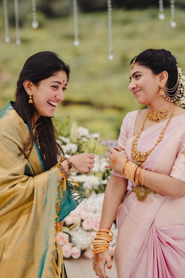 Actress Sai Pallavi Shares Emotional Post on Social media photos25