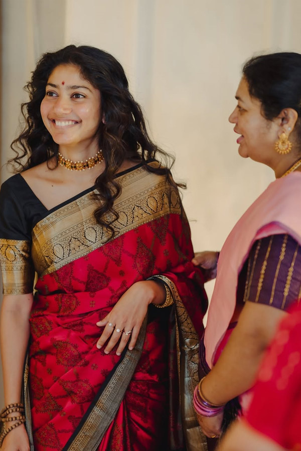 Actress Sai Pallavi Shares Emotional Post on Social media photos4