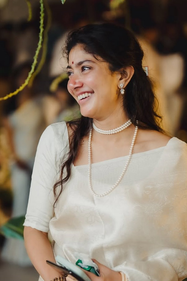 Actress Sai Pallavi Shares Emotional Post on Social media photos6