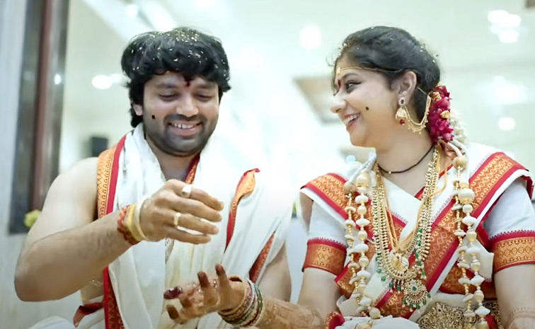 Varaha Roopam Singer Srilalitha Shared Wedding Photos Goes Viral4