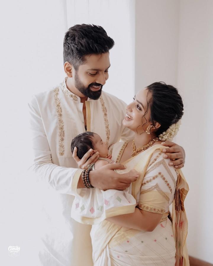 Malayalam TV Actress Malavika Krishnadas Daughter Naming ceremony photos4