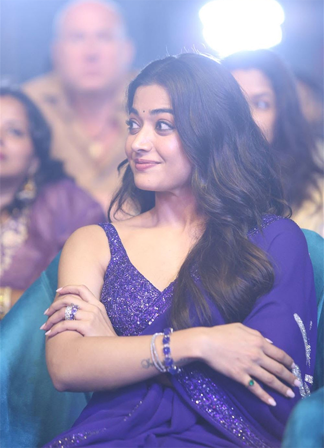 Actress Rashmika Mandanna Pushpa 2 Pre Release Event Photos12