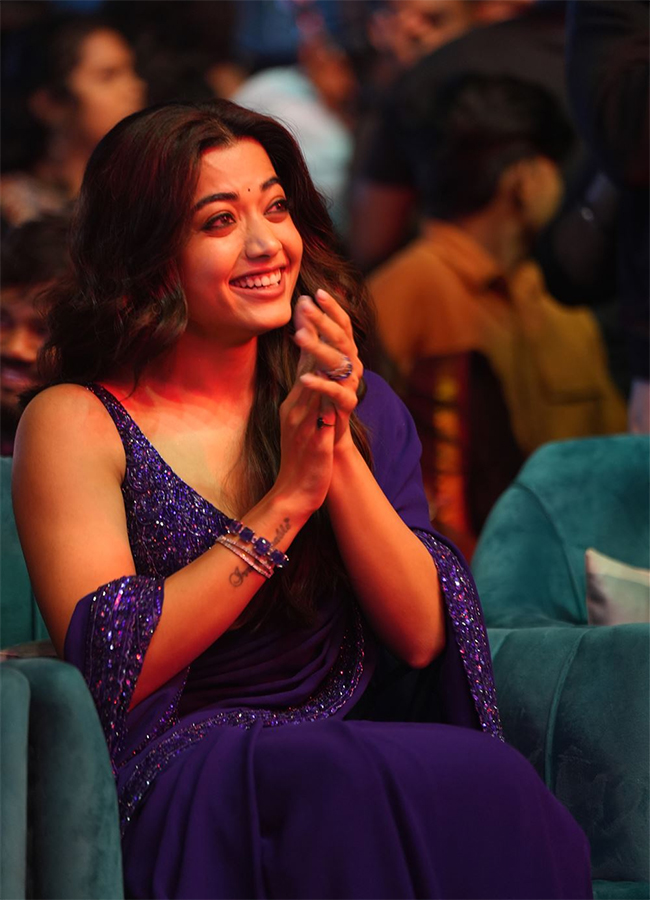 Actress Rashmika Mandanna Pushpa 2 Pre Release Event Photos19