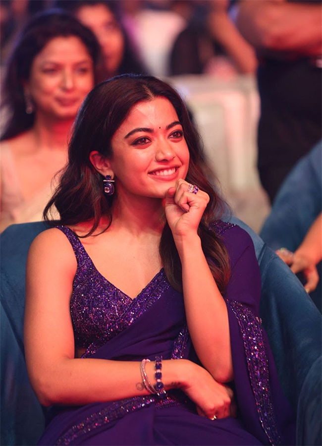 Actress Rashmika Mandanna Pushpa 2 Pre Release Event Photos22