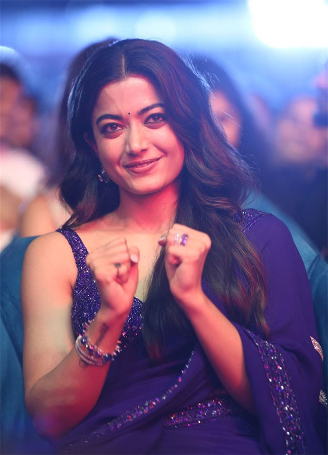 Actress Rashmika Mandanna Pushpa 2 Pre Release Event Photos23