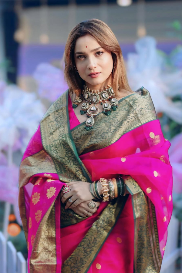 Bollywood Actress Ankita Lokhande Looks Beautiful Saree5