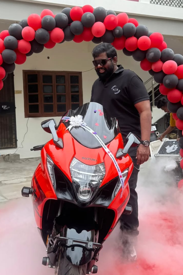 Popular Tollywood Comedian Harsha Chemudu Buys An Expensive Sports Bike Photos Viral11