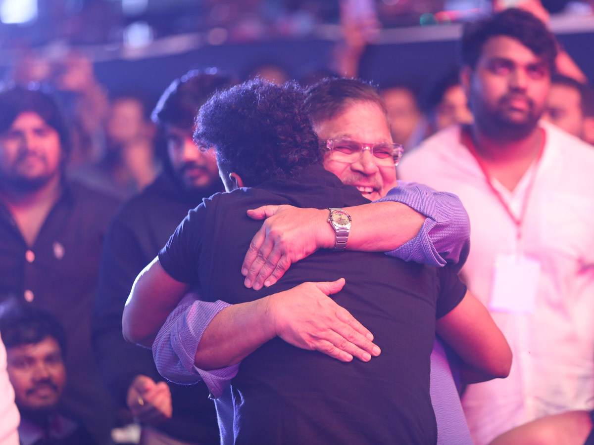 Hero Allu Arjun Pushpa 2 Pre Release Event At Hyderabad Photos24