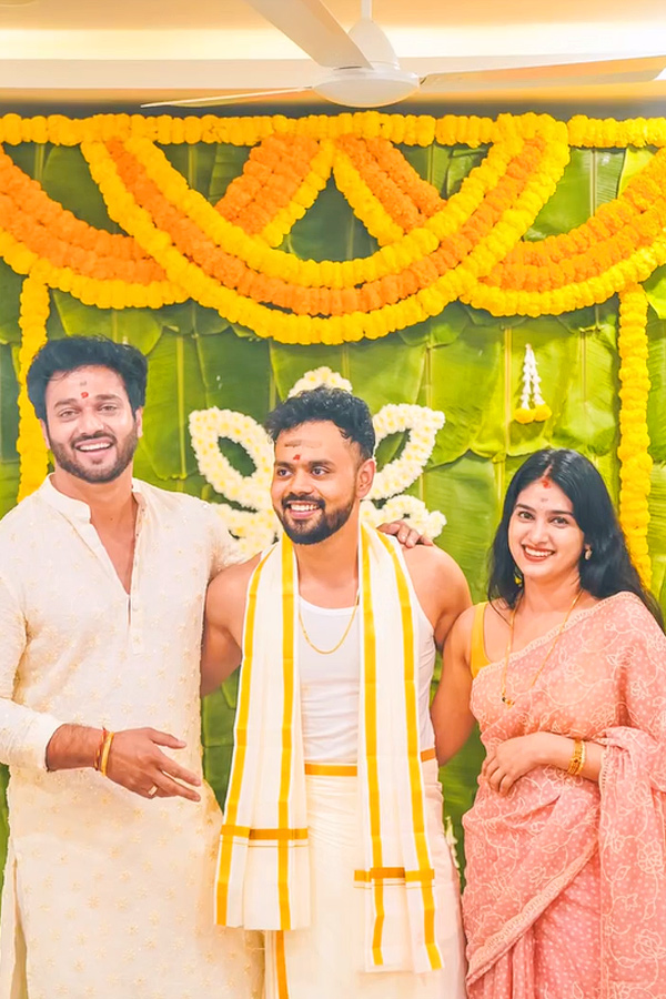 Youtuber Nikhil Vijayendra Simha performs Ganesh Homam At His Home Photos Goes Viral on Social Media2