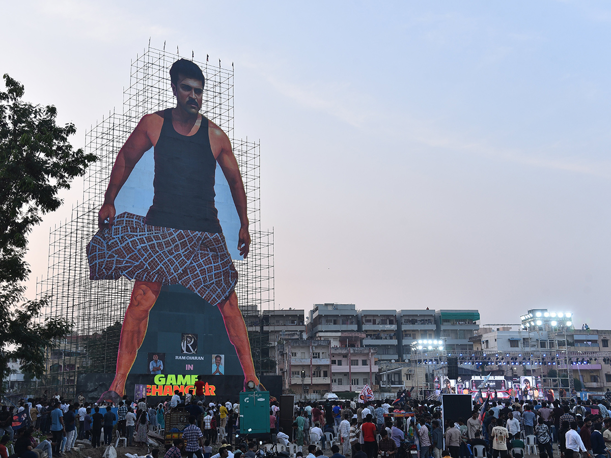 Ram Charan Game Changer Biggest Cut Out At Vijayawada6