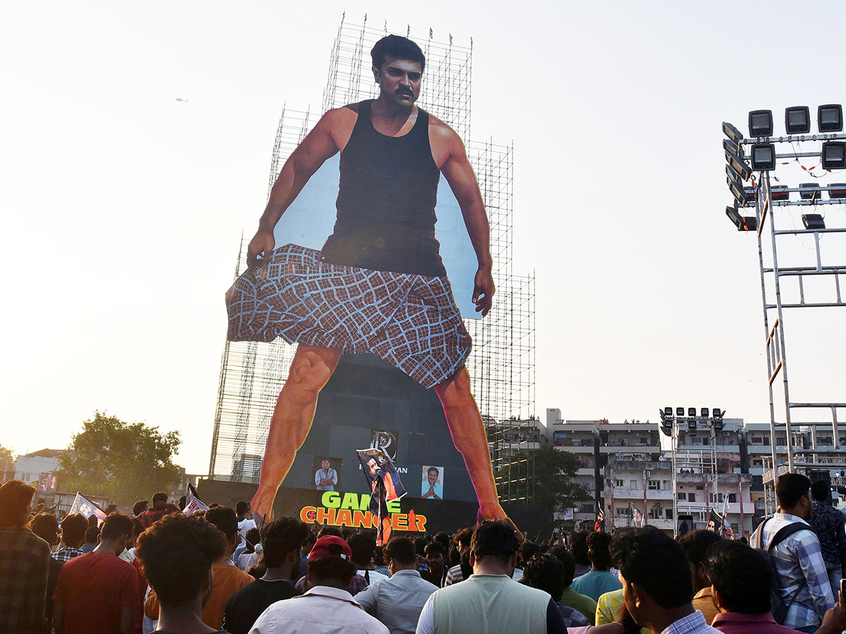 Ram Charan Game Changer Biggest Cut Out At Vijayawada7