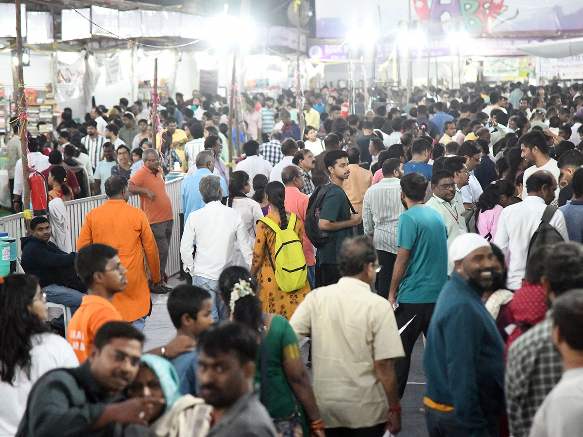 Hyderabad book fair 2024, photos goes viral3