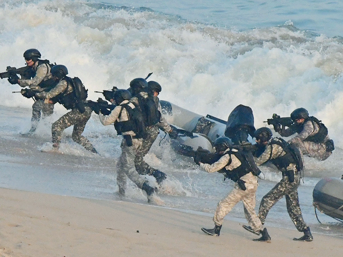 Navy Day celebration 2024 in Visakhapatnam, photos goes viral6